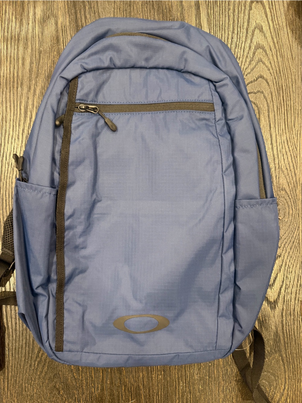 NWT OAKLEY SPORTS BACKPACK NAVY